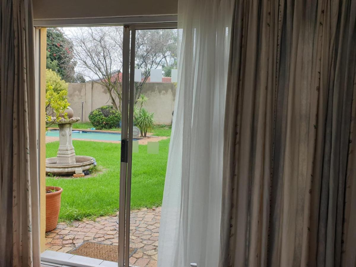 Matina Guest House Γιοχάνεσμπουργκ Εξωτερικό φωτογραφία